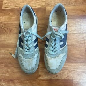 3/$20 One pair Men's Vintage Sears Sonic sneakers size 8